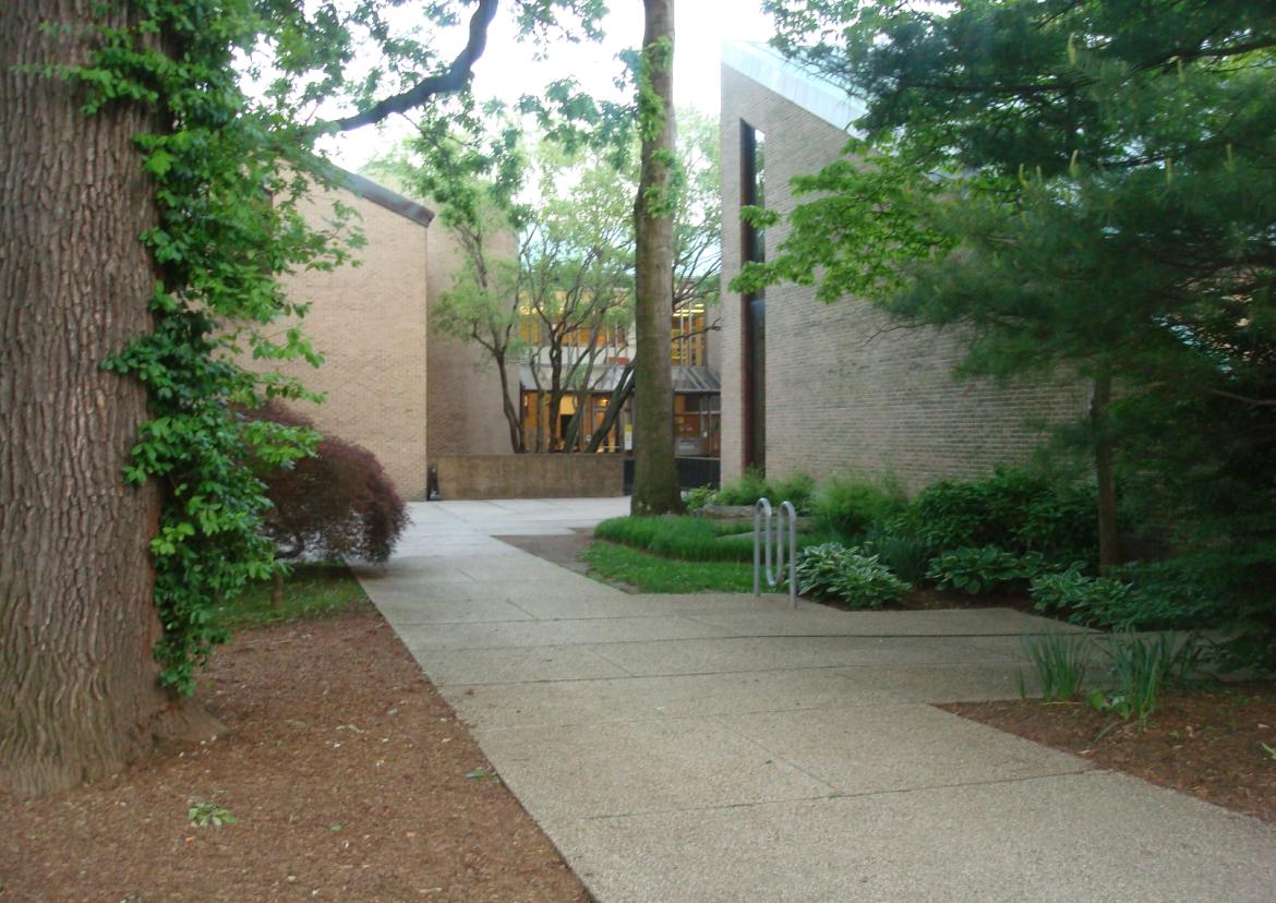 Cover image for Sarah Lawrence Debate Club