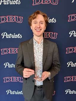 Dr. Iain Lampert photo
